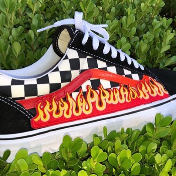 Custom vans - Picture 4 of 5